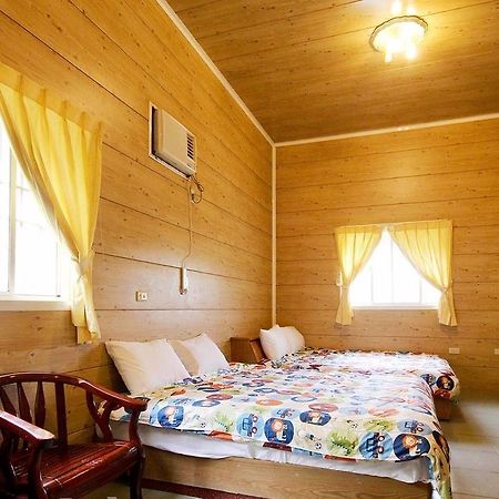Sun Moon Lake Wild Flower Bed & Breakfast Yuchi Dış mekan fotoğraf